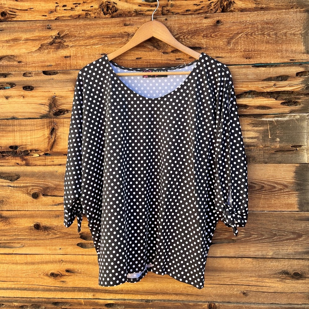 PECK & PECK | B&W Polka Dot 3/4 Sleeve Top L